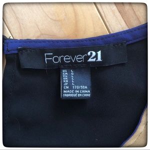 Forever 21 Tops - π€©πHPπ Forever 21 Block Color Shirt Forever 21 Tops - π€©πHPπ Forever 21 Block Color Shirt